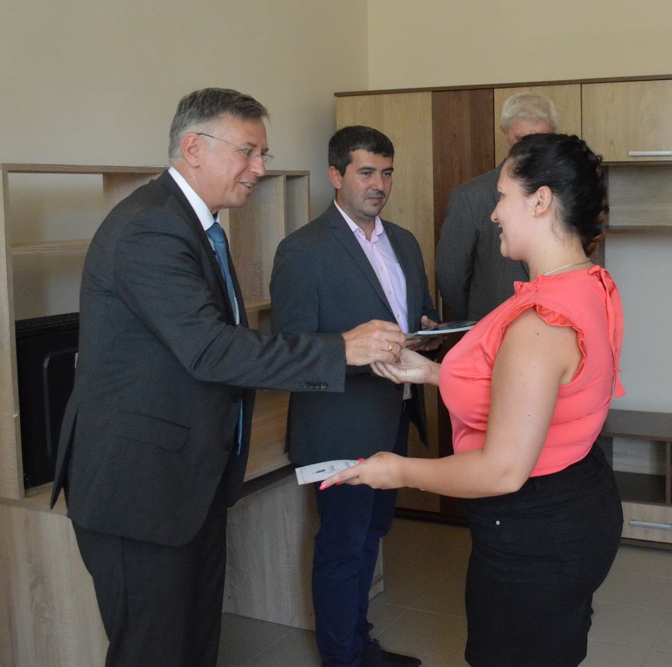 Fecskelakások átadása 19